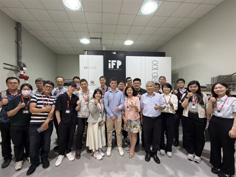 公會號召會員參訪環璟科技，並與IFP公司技術專家，交流表面處理「前處理」解決方案。（圖／TSFA提供）