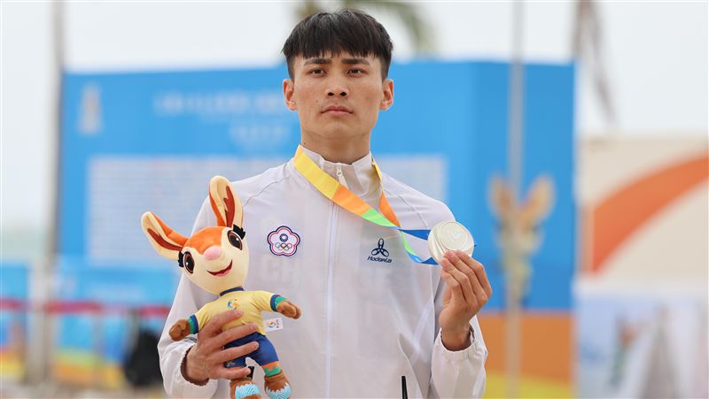 葉柏廷沙灘田徑跳高銀牌。（圖／奧會提供）