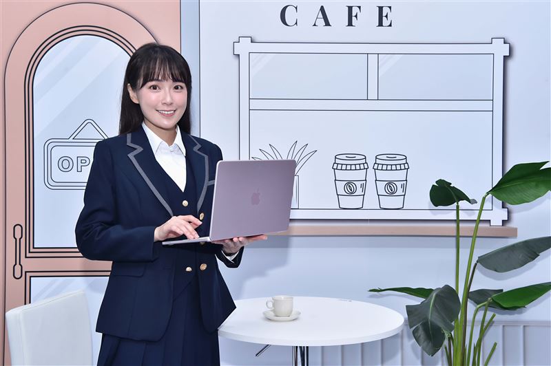 申辦台灣大月租1,399元專案，即可0元入手MacBook Neo