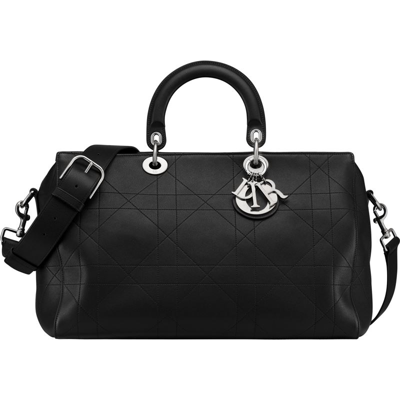 山下智久同款Dior Granville 黑色Cannage籐格紋大型包款，NTD 230,000。（圖／品牌提供）