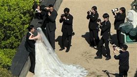 玉澤演婚禮採非公開形式低調進行，沒想到中國網友入住首爾新羅酒店時，意外看到婚禮現場。（圖／翻攝自微博）