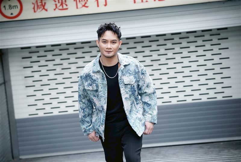 大Q秉洛國中時期見到「無頭男孩」，甚至差點過世。（圖／記者趙于瑩攝影）