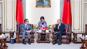 立法院長韓國瑜接見華府智庫「戰略暨國際研究中心」（CSIS）訪團一行5人。（圖／立法院提供） 