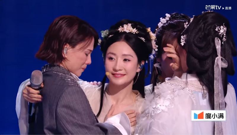 得知陶昕然遭淘汰，李心潔當場暴哭。（圖／翻攝自YouTube）