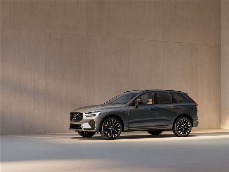 2026年式Volvo XC60主打外型微整、科技升級與更靜謐的乘坐感。（圖／Volvo提供）