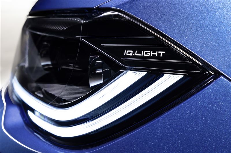 Advance以上車型導入IQ.LIGHT矩陣式LED頭燈。（圖／Volkswagen提供）