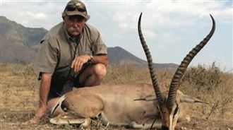 富豪赴非洲狩獵　突遭象群攻擊踐踏淪肉泥