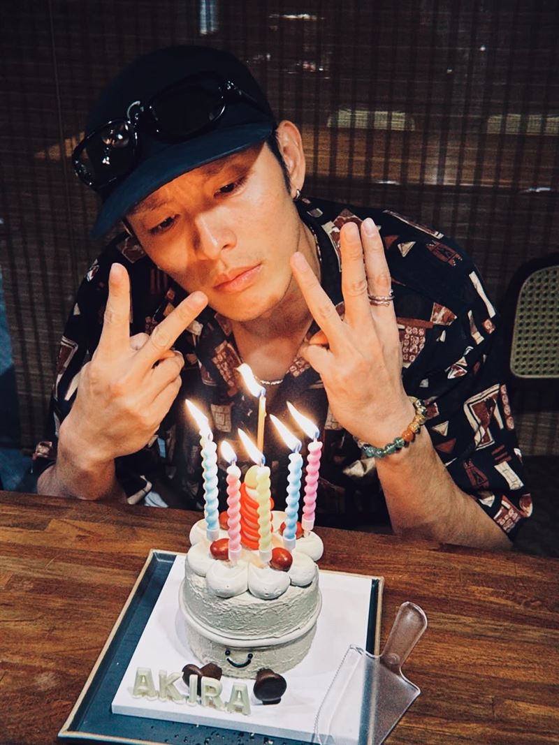 曹佑寧迎接32歲生日，和女友王淨罕見透過社群平台甜蜜互動。（圖／翻攝自IG @tsaoyuning）