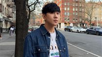 林俊傑戀情穩定　帶媽出席23歲女友畢典