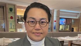 趙曉慧強調，「我繳稅，寧願養民進黨政府，也不要養國會那一群叛國通敵的立委，整天只想拆了中華民國」。（圖／翻攝自趙曉慧臉書）