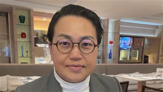 藍白網軍？作家見詭異1幕：100%非人為