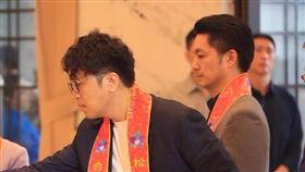 蔣萬安及沈伯洋在松山慈惠堂遶境活動同台。（圖／翻攝自沈伯洋臉書）