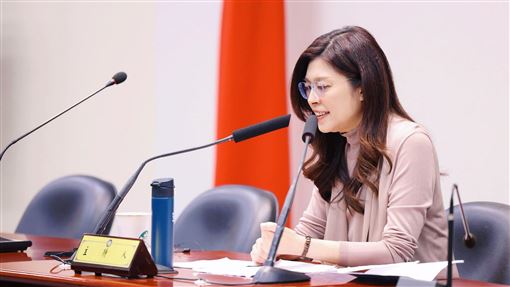 新聞封面