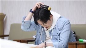 葉諾帆朝聖師姐龍千玉演唱會，結果遭粉絲攻擊頭部。（圖／瑞揚創意提供）