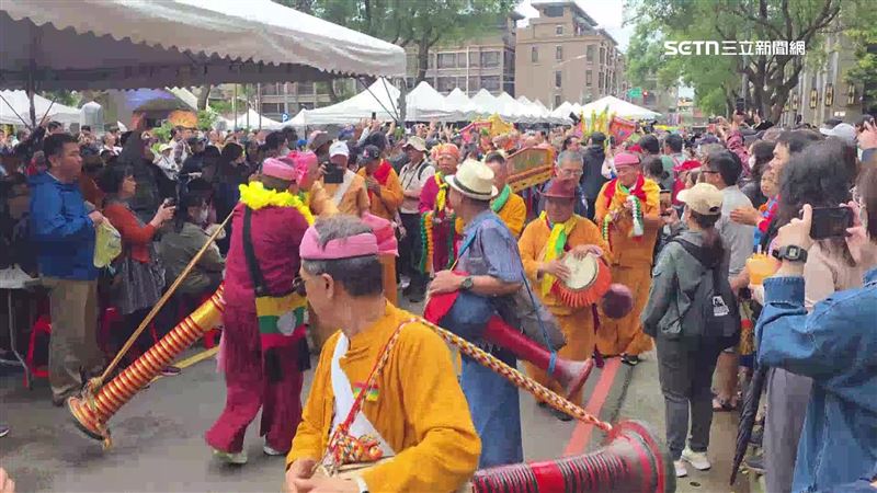 桃園龍岡米干節登場，熱鬧踩街畫面曝光