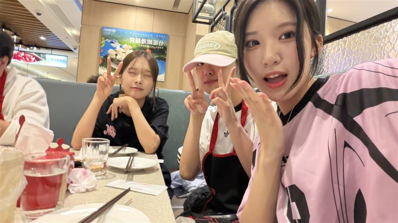 左起金佳垠、高佳彬、廉世彬（圖／樂天桃園提供）