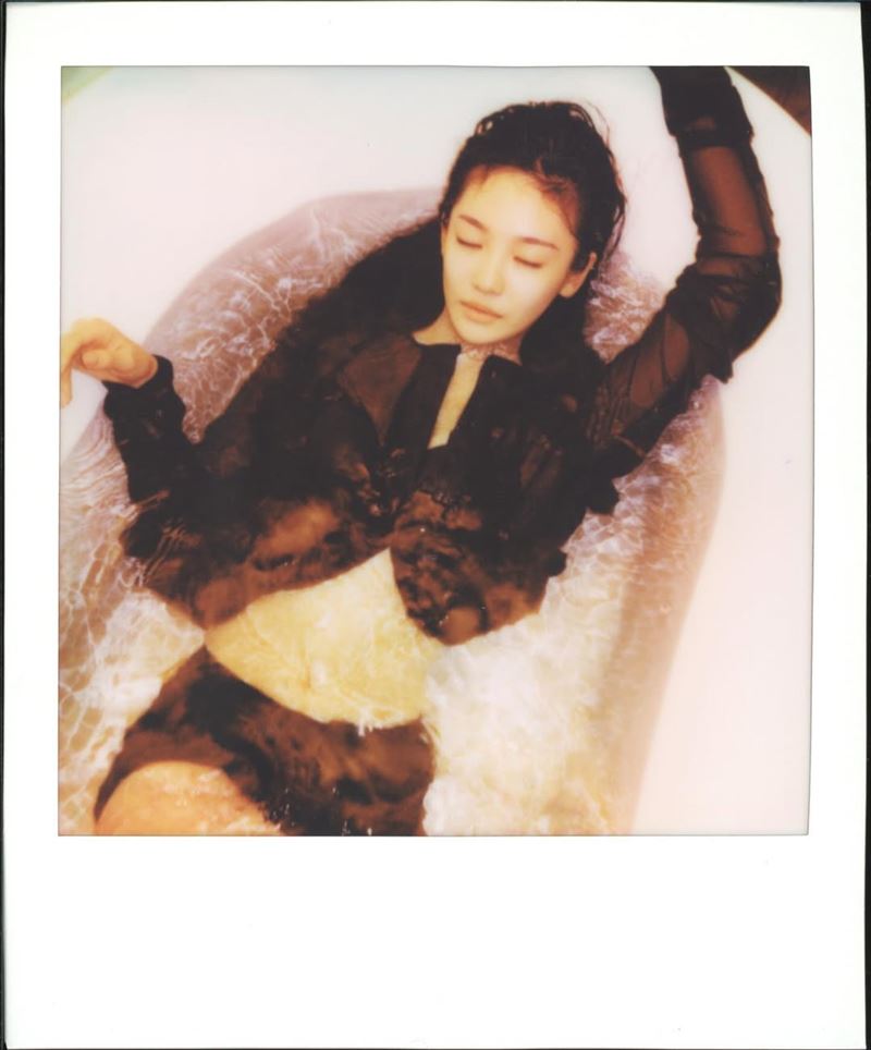 aespa中國成員Ningning（寧寧）近日在社群分享多張生活照，沒想到其中幾張照片意外掀起爭議。（圖／翻攝自IG @imnotningning）