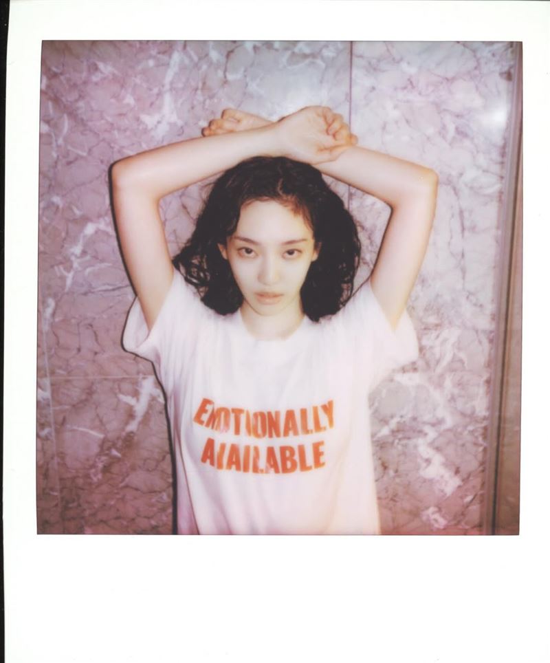 aespa中國成員Ningning（寧寧）近日在社群分享多張生活照，沒想到其中幾張照片意外掀起爭議。（圖／翻攝自IG @imnotningning）