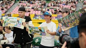 綜藝天王吳宗憲驚喜現身。（圖／台啤雲豹提供） 