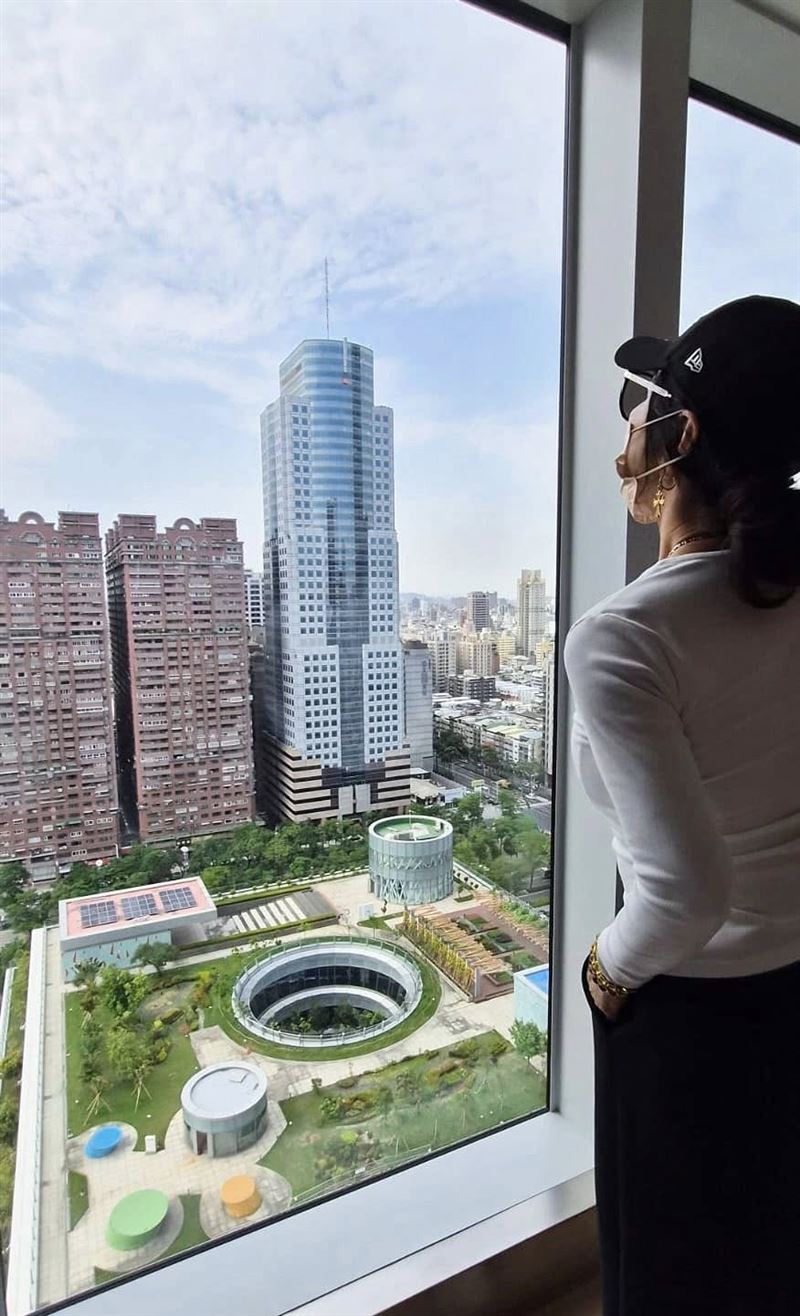 陳美鳳以親身經歷見證高雄變化，也讓「想在高雄置產」的發言更添真實性。（圖／翻攝自陳美鳳FB）