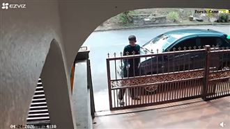 女子返家沒鎖大門　陌生男尾隨險闖進門