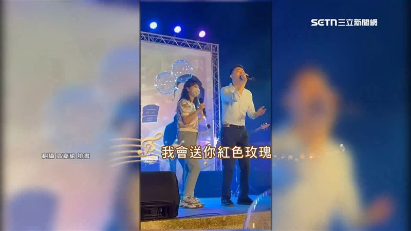 鄭朝方2022年競選晚會，邀請高嘉瑜合體飆唱。（圖／翻攝自高嘉瑜臉書）