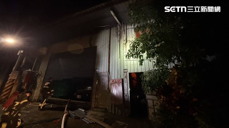 燃燒面積約150平方公尺，約45.3坪。（圖／翻攝畫面）