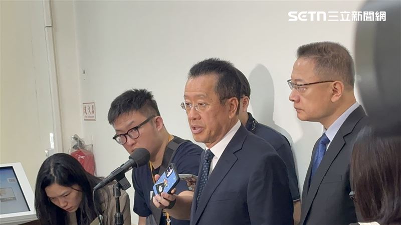 顧立雄立法院受訪（圖／記者詹宜庭攝影）