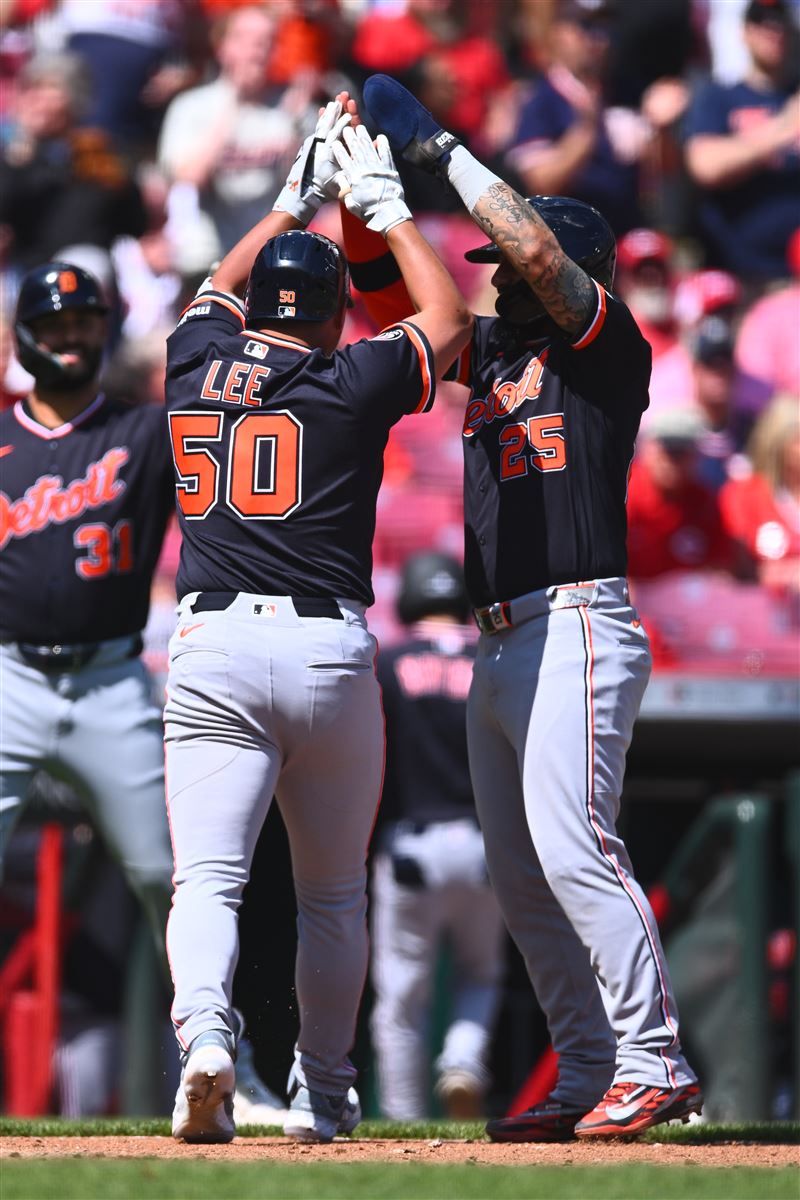 李灝宇MLB首轟，開心和隊友擊掌。（圖／美聯社／達志影像）