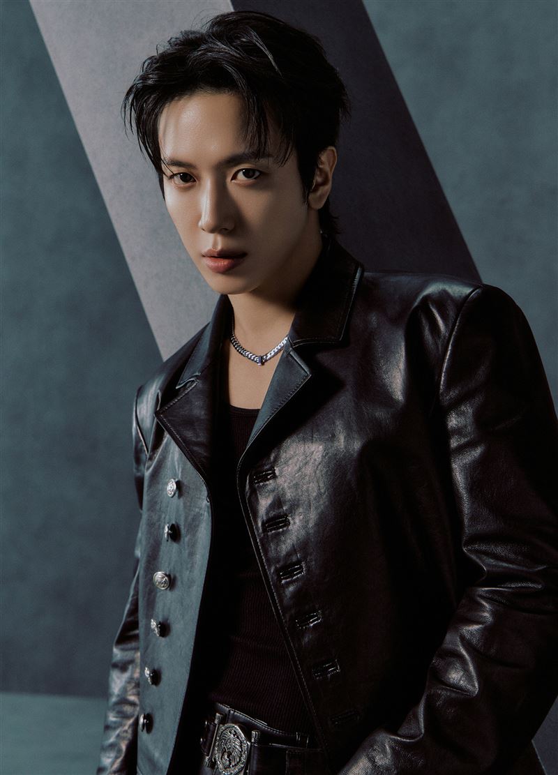 鄭容和首度登上台灣大型頒獎典禮舞台。（圖／Hit Fm聯播網提供）