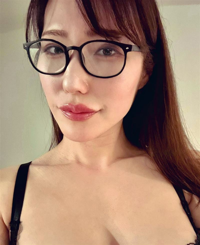 稻森雅過去曾是電視台的晨間主播，氣質端莊大方。（圖／翻攝自X平台@inamori_miyabi）
