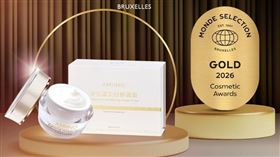 安美諾美白修護霜，連續榮獲2025、2026比利時世界品質評鑑大賞金獎。（圖／業者提供）