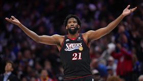 恩比德（Joel Embiid）在闌尾手術後17天復出。（圖／美聯社／達志影像）