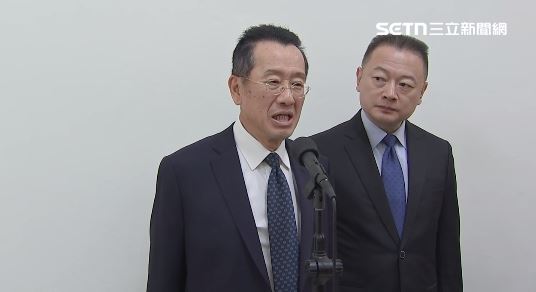 顧立雄在會前接受媒體聯訪，強調國防部隨時待命奉陪（圖／翻攝畫面）