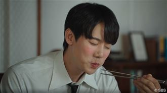 柳演錫來台狂吃不停　下飛機直奔買小籠包