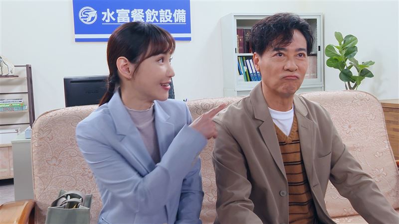 徐千京、尹昭德互動輕鬆熱絡。（圖／民視提供）