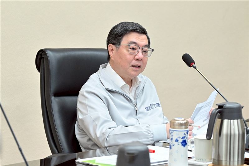 行政院長卓榮泰今(27)日主持因應中東衝突民生安定專案會議。（圖／行政院提供）