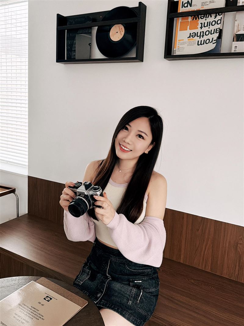 台股突破4萬點大關「最美主持人」蔡尚樺忍不住嗨問：誰今天賺大錢？（圖／翻攝自蔡尚樺臉書）