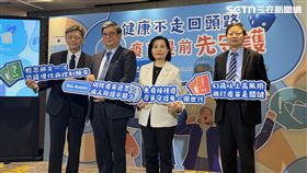 台灣家庭醫學醫學會今（27）日攜手疾管署與台灣感染症醫學會舉辦「健康不走回頭路 疫苗提前先守護」世界免疫週記者會。（圖／記者蔣季容攝影）