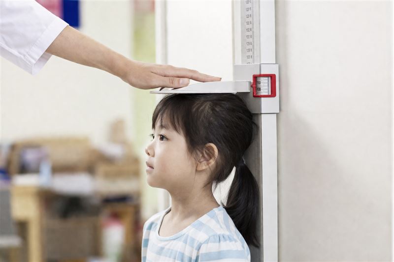 台中7歲女童「胸部脹痛」，出現性早熟的現象，就診後以中醫調理1個月後，女童乳芽暫停發育，目前仍需每月定期回診。（示意圖／PIXABAY）