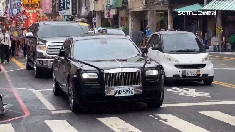 媽祖繞境由千萬勞斯萊斯開路