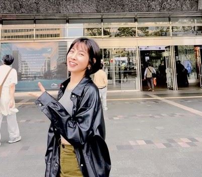 米可白近日赴日本旅遊，曬出一組穿搭美照，不僅吸引粉絲按讚朝聖，火辣造型更成為討論焦點。（圖／翻攝自米可白IG）