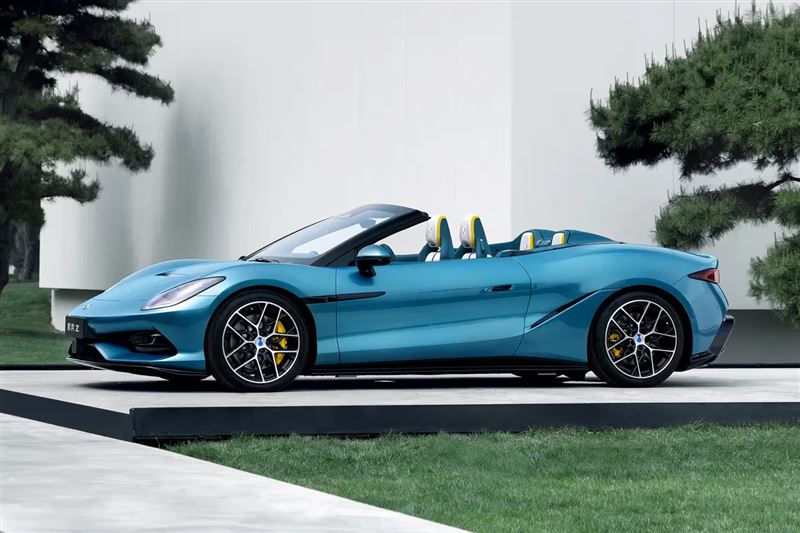 外型設計由前Audi設計總監Wolfgang Egger操刀。（圖／翻攝Denza網站）