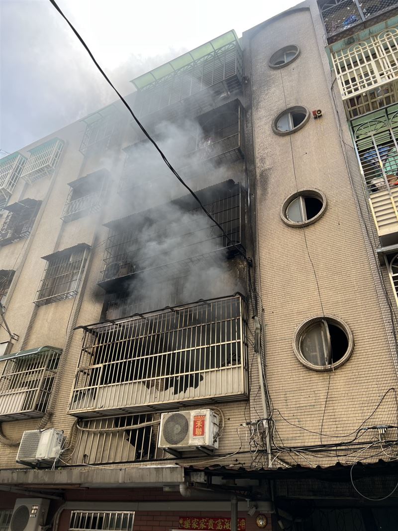 火勢約半小時撲滅。（圖／翻攝畫面）