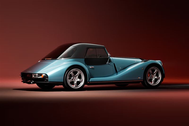 Morgan Supersport 400搭配8速自排變速箱，從靜止加速到時速100公里僅需約3.6秒。（圖／翻攝Morgan網站）