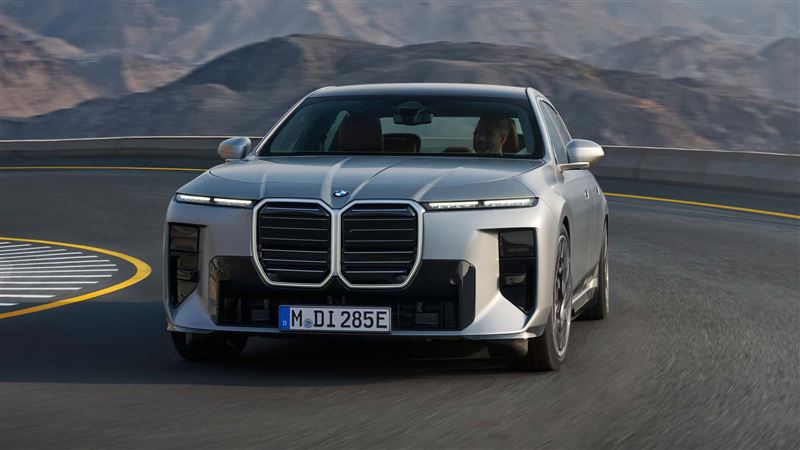 猜猜看 一輛全新BMW有多少回收零件