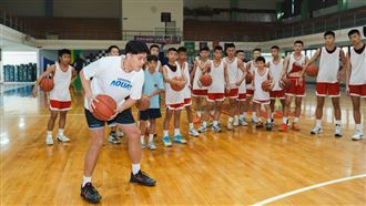 海神公益活動　杭特、廖偉皓擔任講師