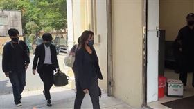 女警陳芊雯產後血崩不治，檢察官會同法醫進行解剖。（圖／翻攝畫面）