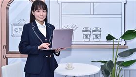 台灣大開賣Mac，MacBook Neo以胭粉色最搶手，月租1,599元5G熱點吃到飽方案申辦占比成長3成。（圖／品牌業者提供）