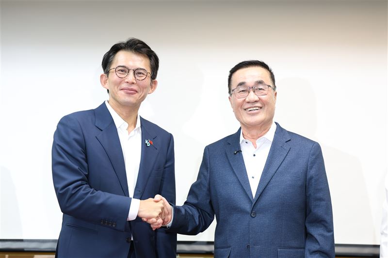 新北市長人選藍白合民調公布，李四川（右）、黃國昌出席記者會。（圖／李四川辦公室提供提供）